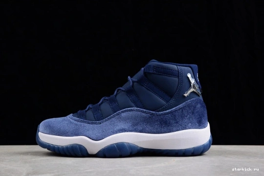 AR0715-441 AR0715-441 11 Midnight Jordan Navy Retro 0312